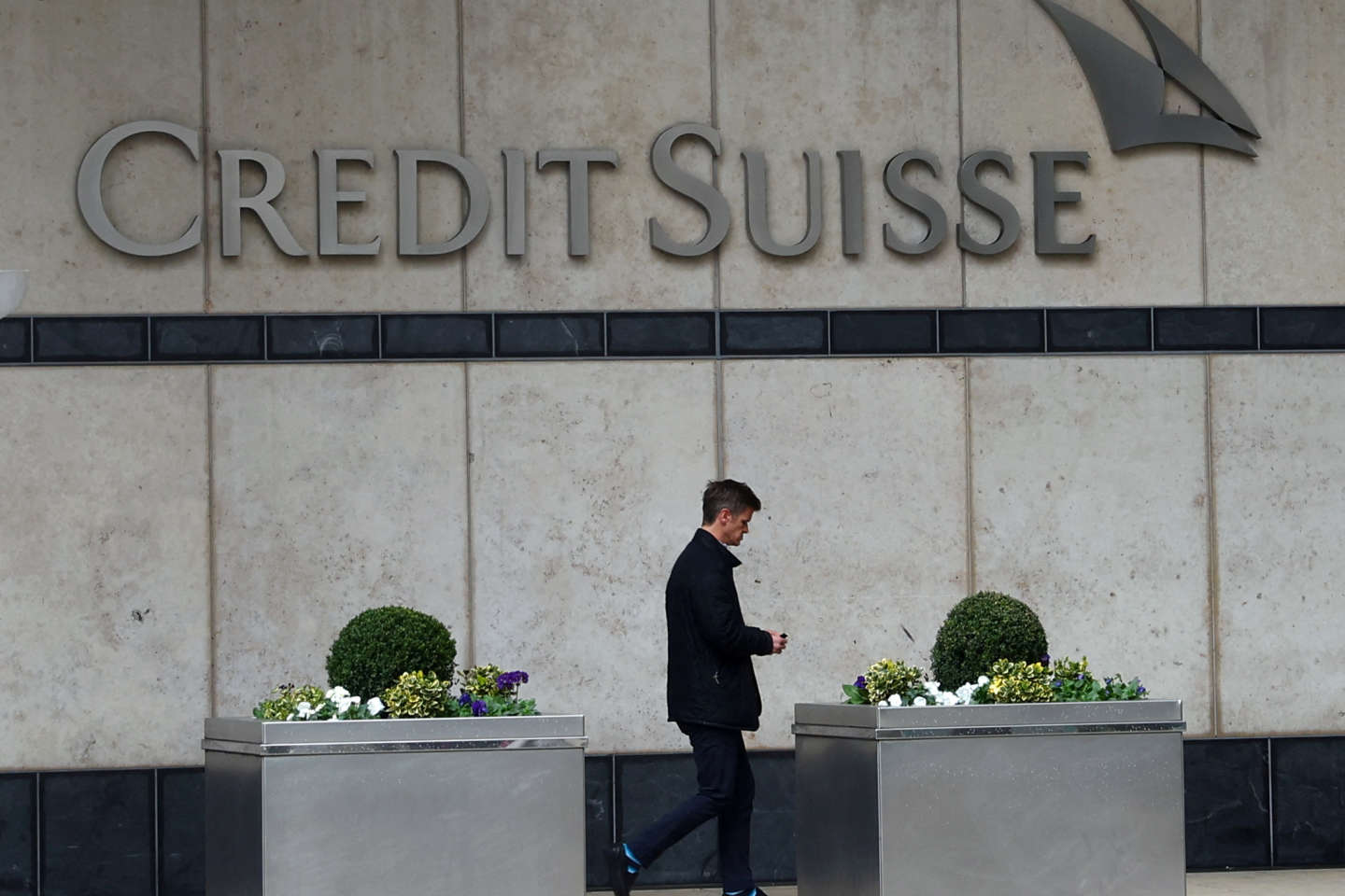 Credit Suisse stock rebounds with help from central bank
