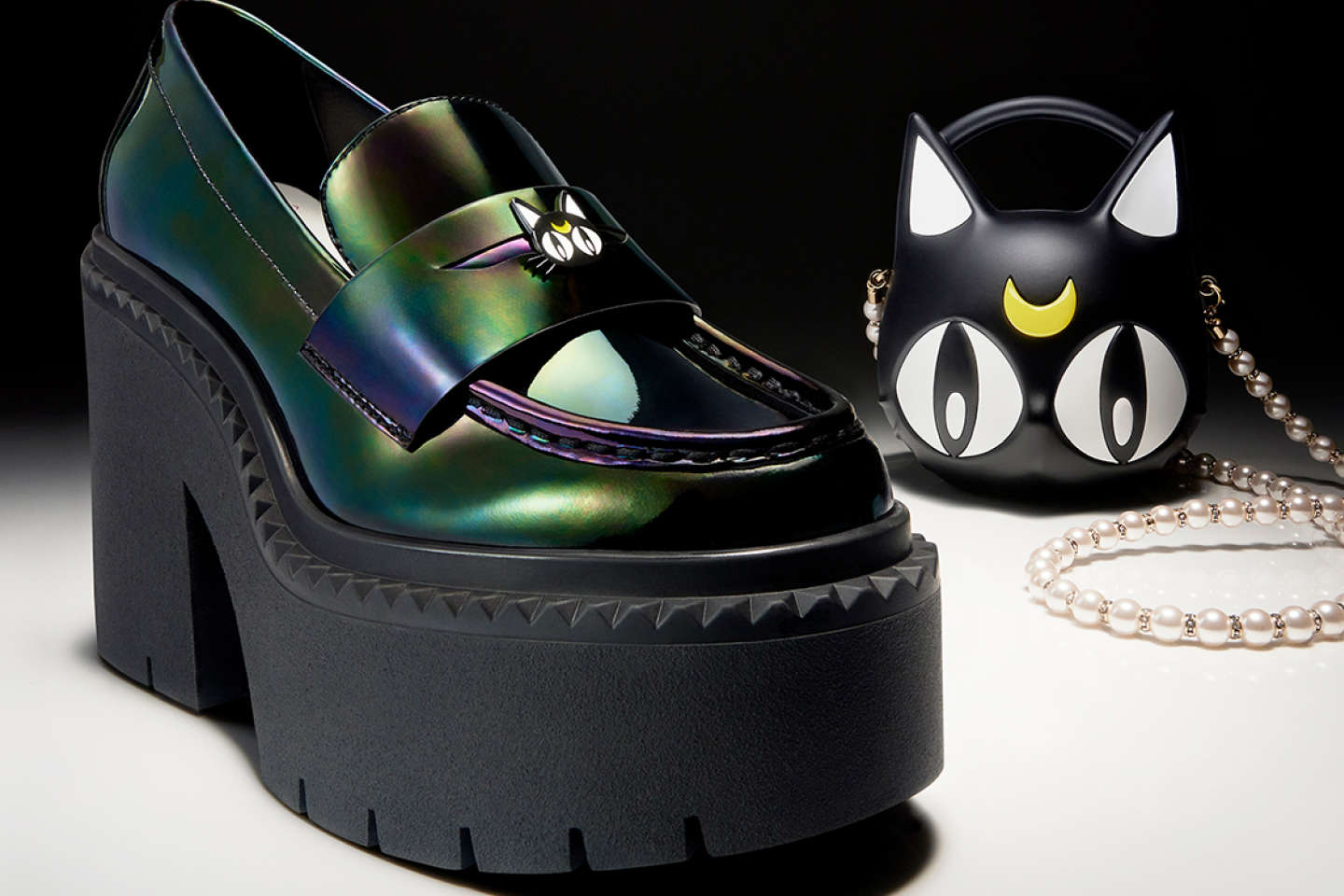 Shoes follow in the footsteps of “cartoons”